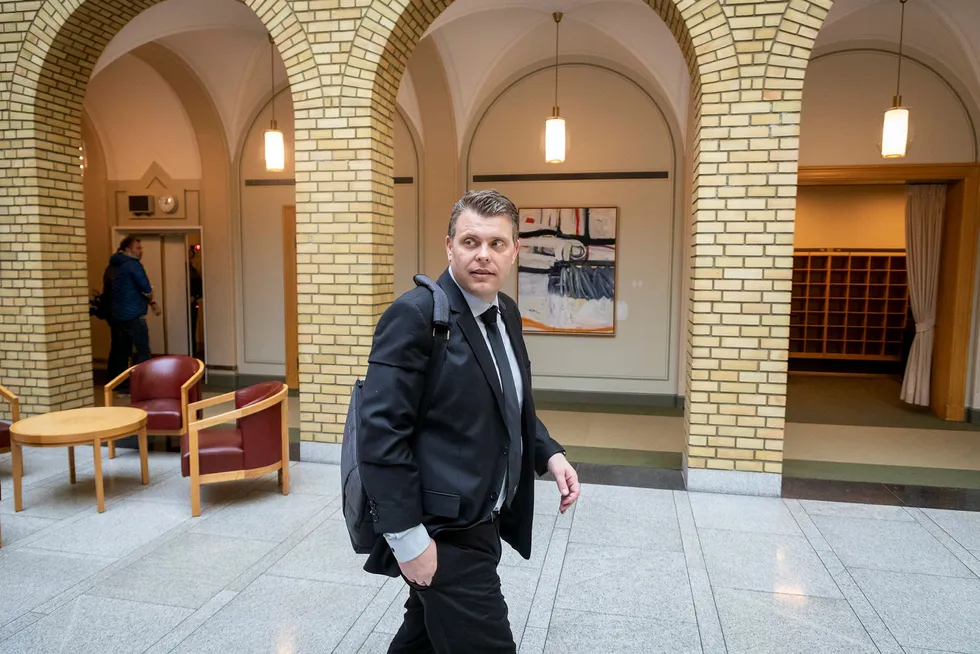 Vedtaket om justisminister Jøran Kallmyrs au pair er blitt omgjort. Her er Kallmyr i Vandrehallen på Stortinget.