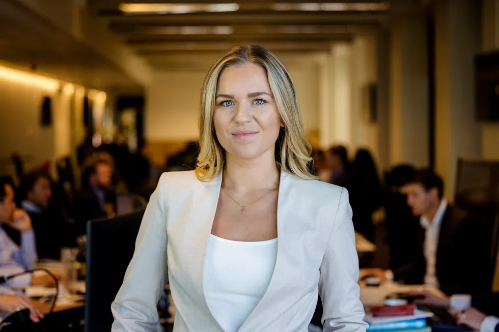 Seniorøkonom Sara Midtgaard i Handelsbanken mener Norges Banks utlånsundersøkelse bekrefter risikoen for verdifall i boligmarkedet.