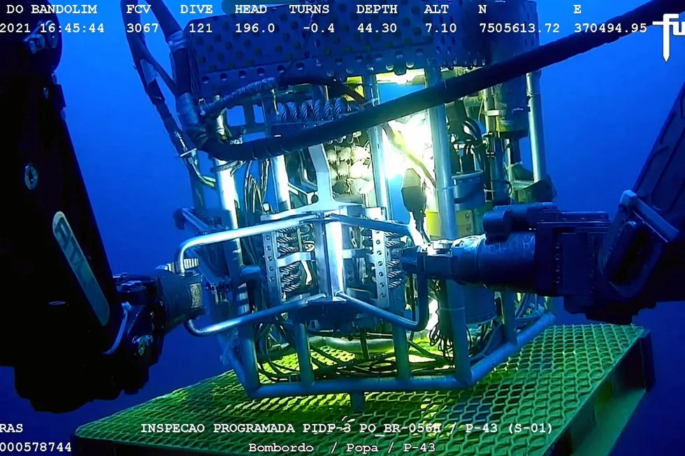 New technology: the autonomous underwater riser inspection robot conducting tests in the Barracuda-Caratinga field offshore Brazil