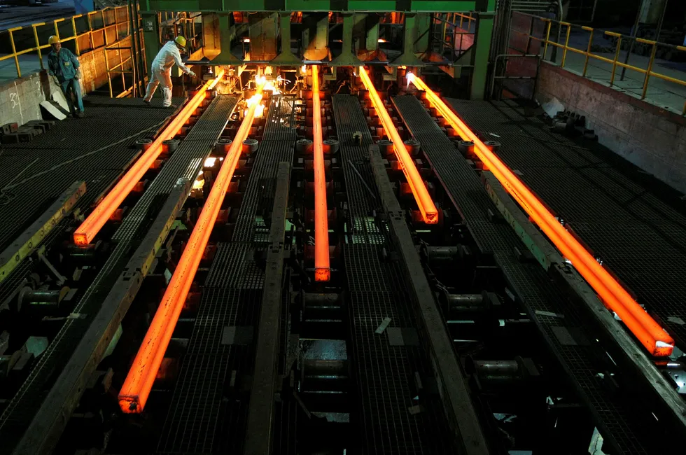Fra et stålverksted i Hangzhou i Kina. Foto: Steven Shi / REUTERS / NTB Scanpix
