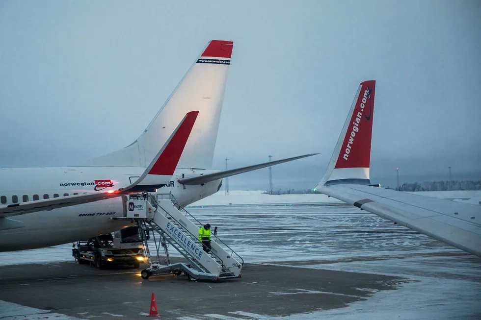 Norwegianfly på Gardermoen på vinterstid.
