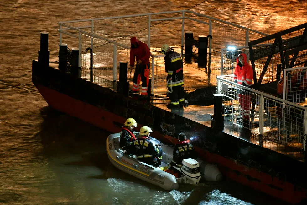 Totalt 35 personer var om bord på båten Hableány som sank på elva Donau onsdag kveld.