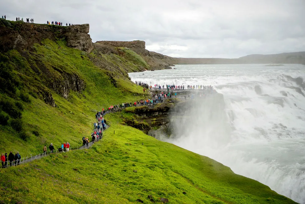 Turiststrømmen til de mest kjente islandske attraksjonene, som Gullfoss, vil ingen ende ta. Foto: Mikaela Berg