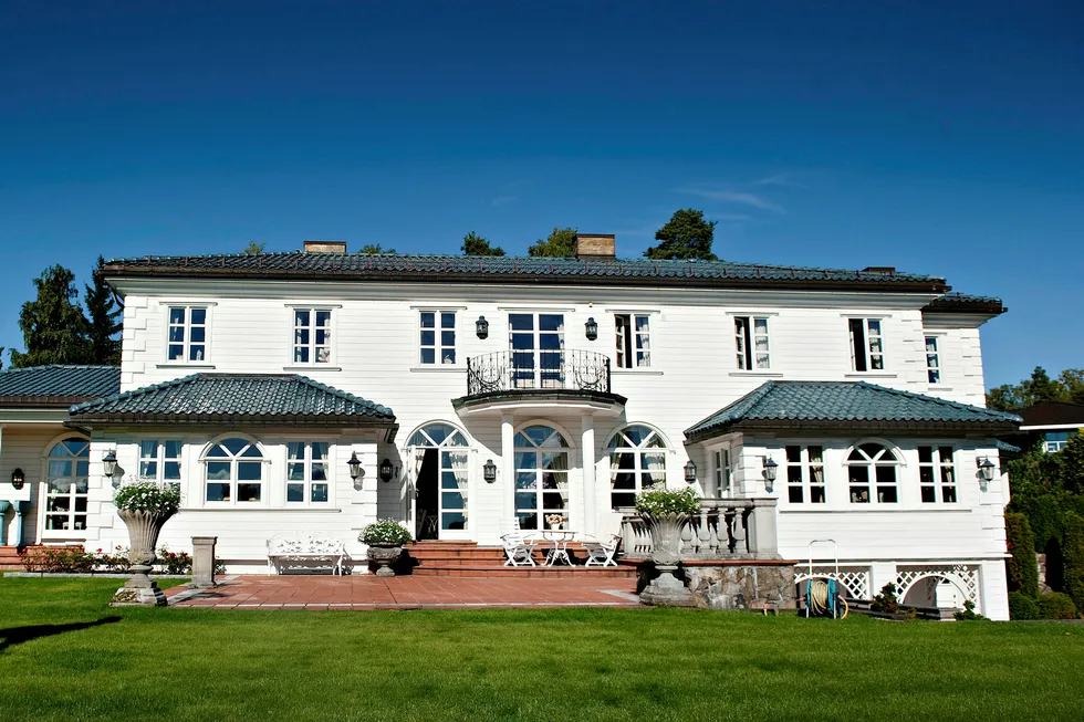 Oslo byfogdembete har stadfestet et bud på 53 millioner kroner for luksusvillaen til Aase Marie Moltzau og skipsreder Ragnar Moltzau jr. Bildet er fra 2010.