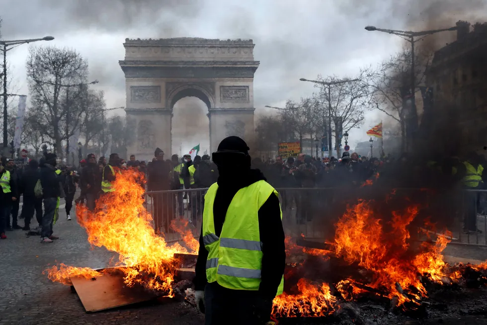 Det er ventet nye demonstrasjoner fra De gule vestene i Frankrike lørdag.
