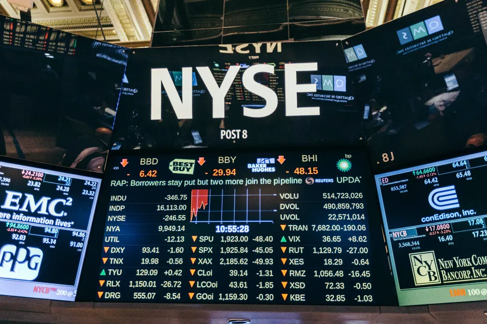 Nedgangstider er ikke det verste for investeringer på New York-børsen (bildet). Hvis du var investert i to år og det var en nedgang midt i den perioden, er årlige avkastning i snitt likevel over seks prosent, skriver Robert Næss.