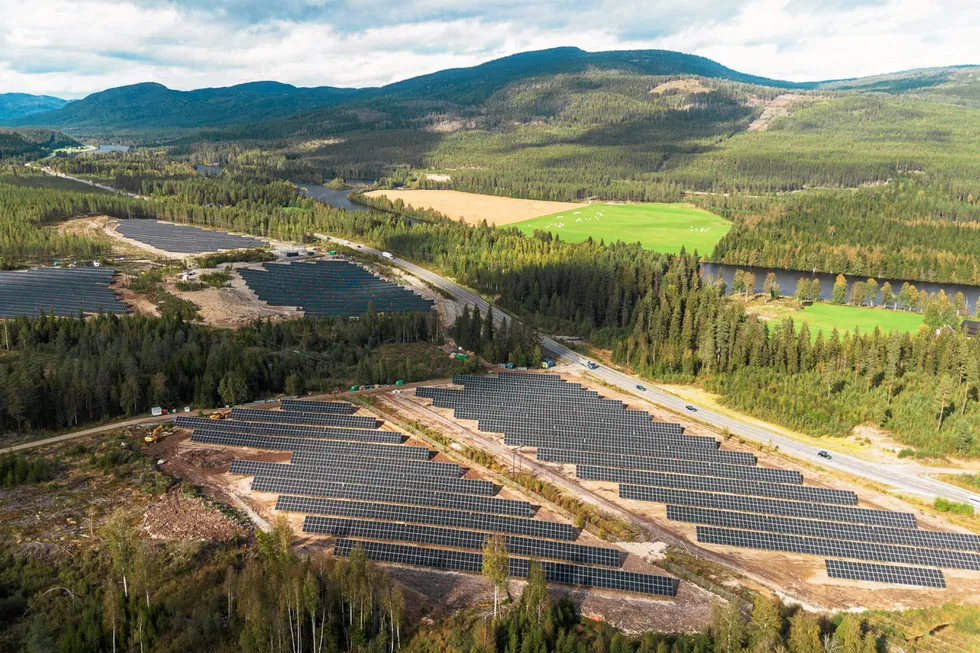 Furuseth solkraftverk er et av de første som er i drift i Norge.