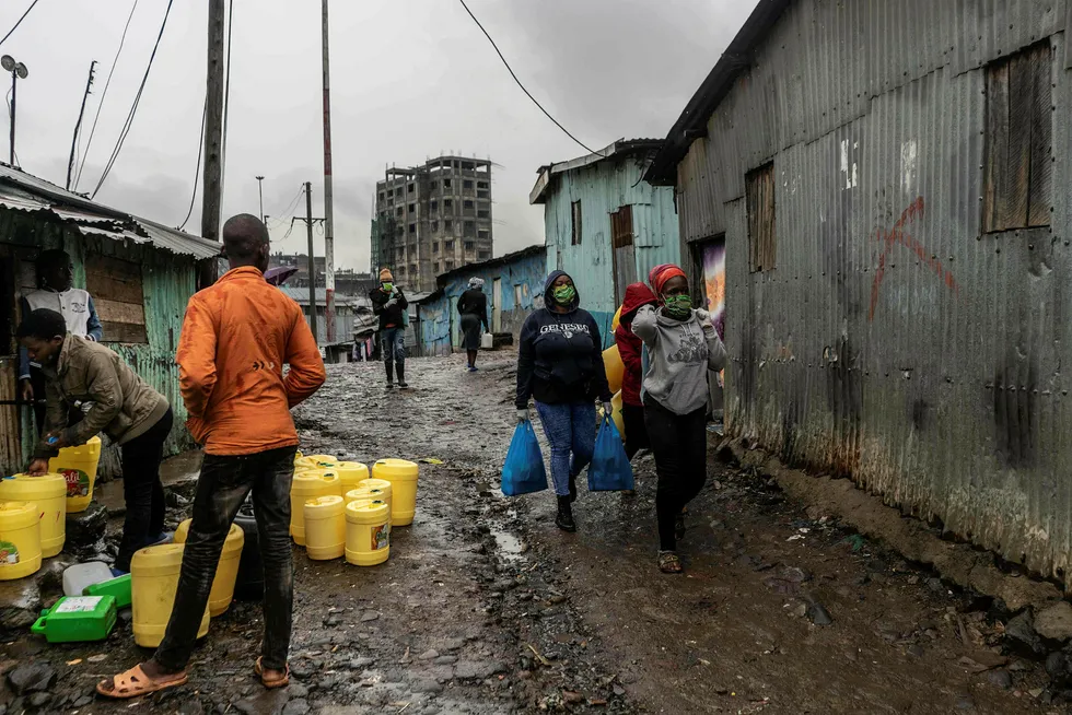 Elendige sanitære forhold er blant de største helseproblemene i verdens storbyslummer, som her i Mathare i utkanten av Nairobi.