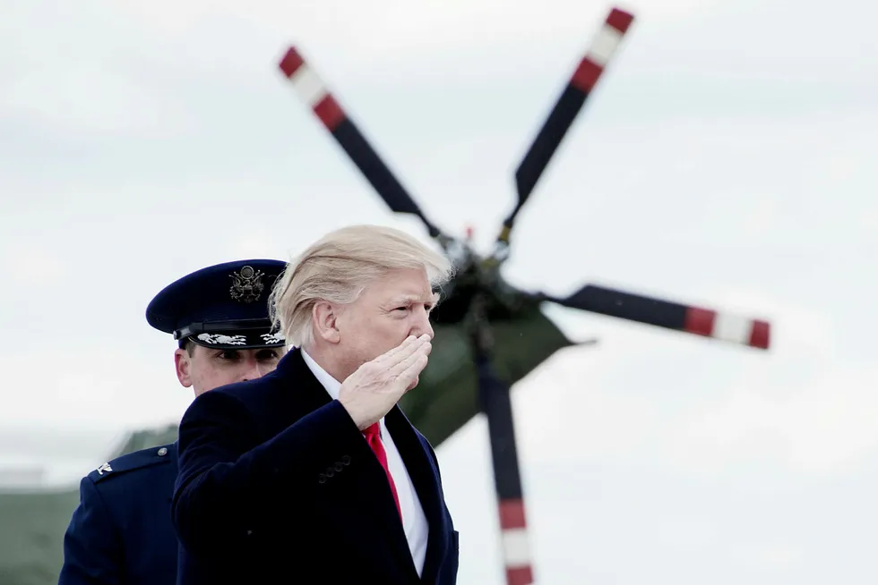 President Donald Trump (bildet) skremmer sine egne venner og allierte, ifølge USA-ekspert Svein Melby. Foto: Nicholas Kamm/Afp/NTB scanpix