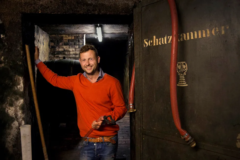 Tysk stjerne. Kai Schätzel lager enestående rieslinger i sin 800 år gamle kjeller i Nierstein. Foto: Mette Randem