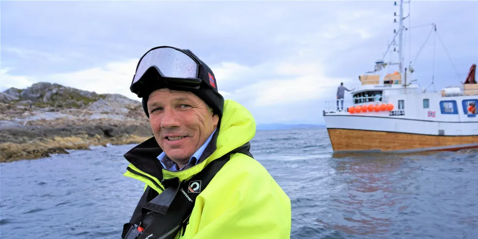Bjørnar Skjæran (Ap) sier han er glad Fiskeridirektoratet nå skal sørge for at ikke fiskerne blir kvotebelastet for å levere gjenfanget oppdrettstorsk.
