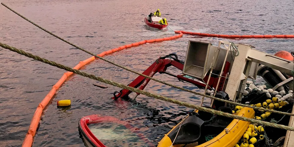 Lensene rundt «Christina G» skiftes ut etter behov.