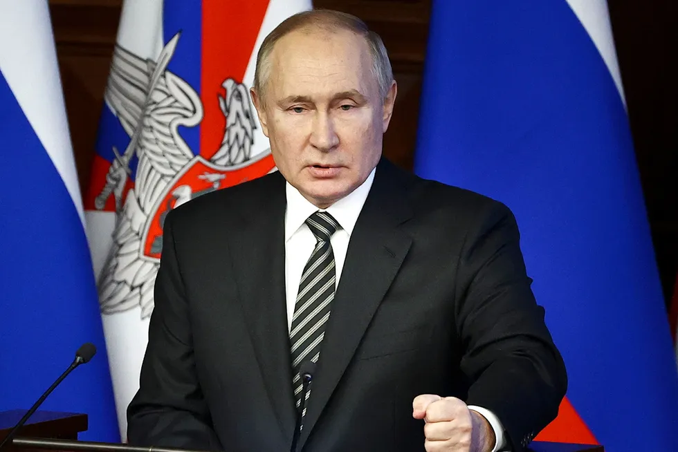 President Vladimir Putin sier at Natos østutvidelse truer Russlands sikkerhetsinteresser.