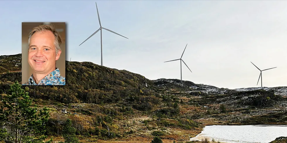 Fred. Olsen Renewables planlegger fire hybridkraftverk i Sør-Norge. Nå er Fløystadfjellet-prosjektet justert ned etter lokale innsigelser. Forretningsutvikler Gaute Tjensvoll i Fred Olsen Renewables innfelt.
