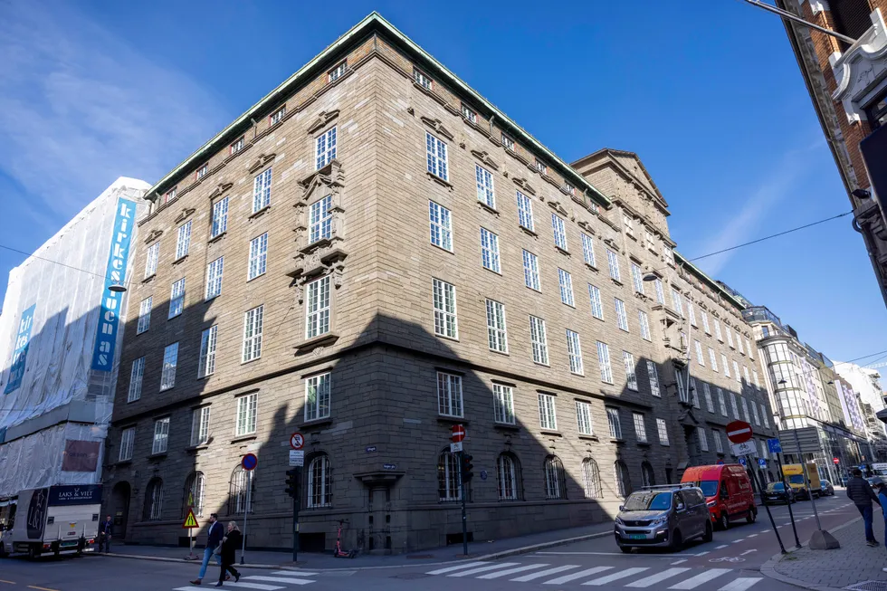 Telegrafen ble åpnet i 1924 som hovedkontor for Telegrafverket, forløperen til Telenor. Den gan var det landets tredje største bygg.