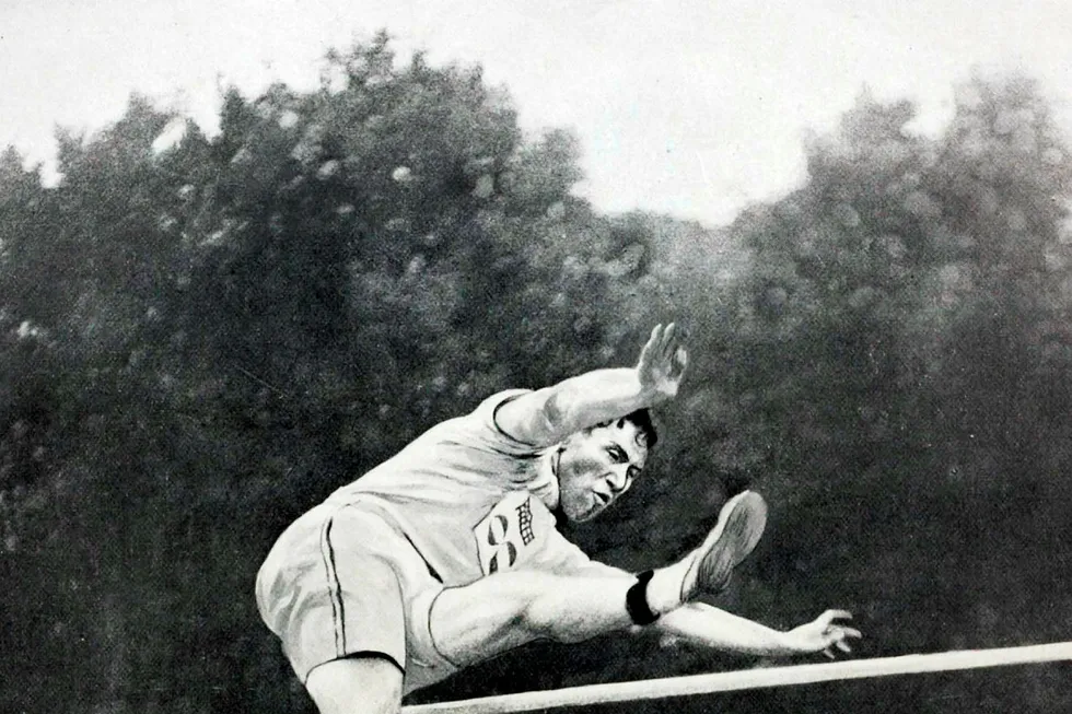 Verdens beste atlet. Amerikanske Jim Thorpe (1887–1953) var suveren i både fem- og tikamp under OL i Stockholm i 1912, men så ble han disket. Foto: Popperfoto/Getty Images