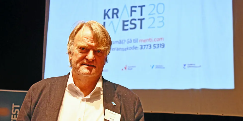 Ove Trellevik, som sitter i Stortingets Energi- og miljøkomite for Høyre, er frustrert over for lite nett og store prisforskjeller mellom landsdelene. Alle problemene vi ser i dag, ble adressert for ti år siden, mener han.