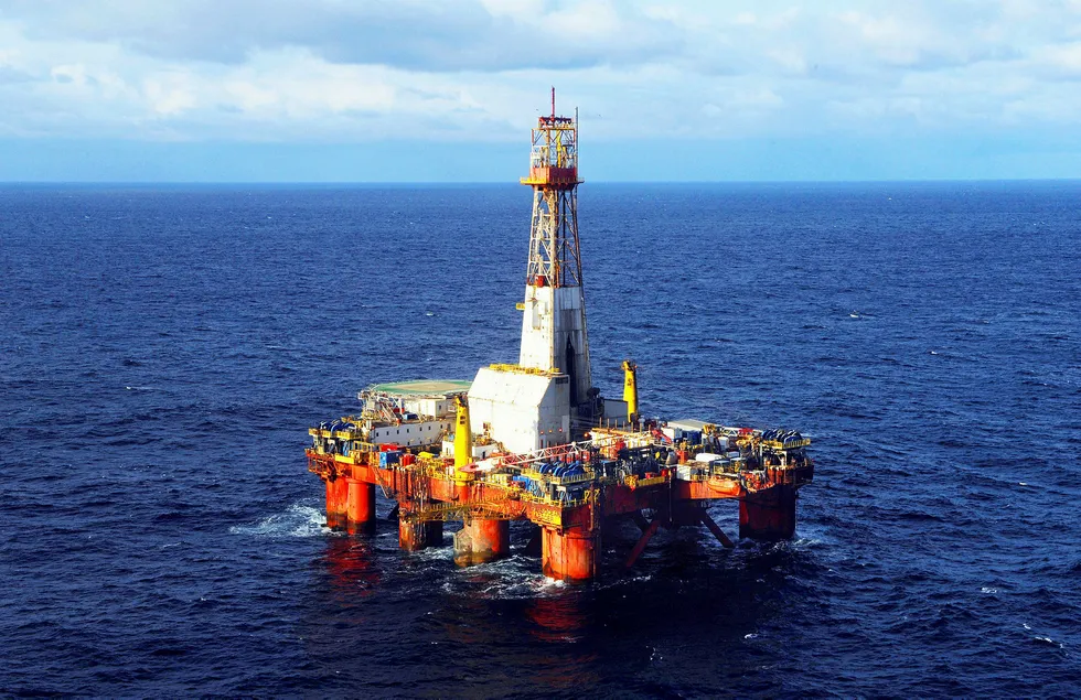 Tests: the semisub Transocean Leader is being used to drill at Warwick West