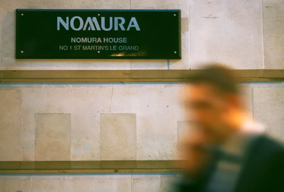 Den japanske investeringsbanken Nomura er blant japanske finansaktører som vurderer å flytte virksomhet fra London, dersom Storbritannia blir avskåret fra EUs indre marked. Her fra bankens London-kontor. Foto: LUKE MACGREGOR/Reuters