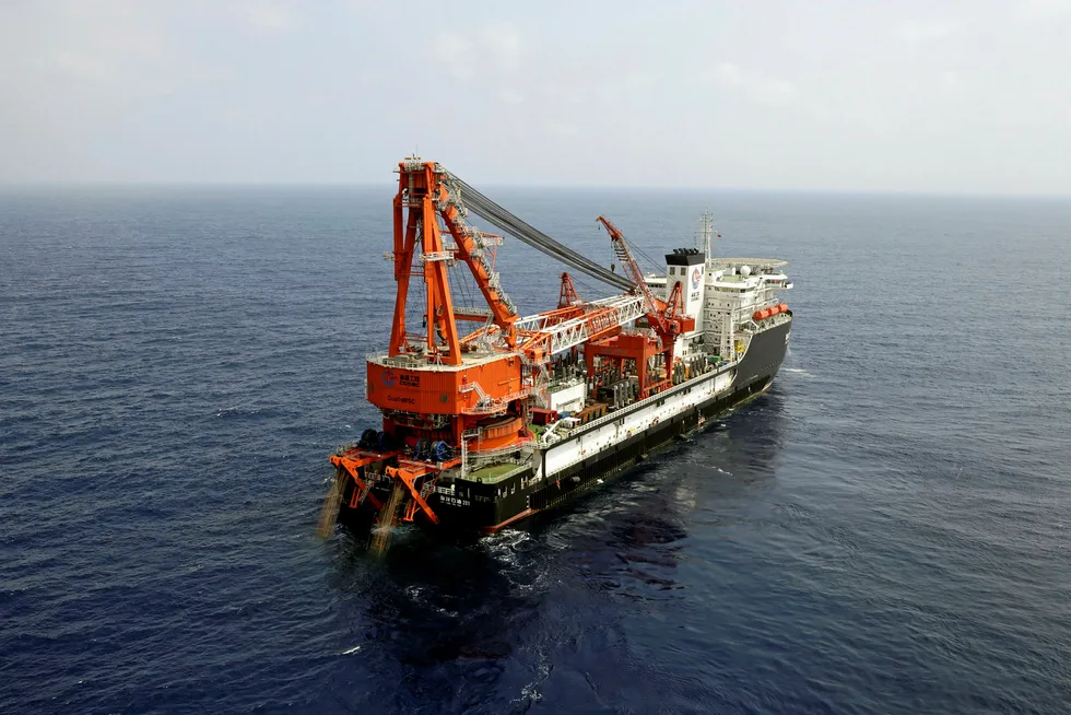 Heavy lifter: COOEC's deep-water pipelay vessel Hai Yang Shi You 201