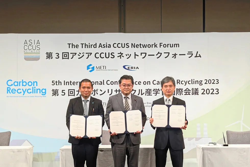 It's official: signing of the CCS MoC between Petronas, JOGMEC and METI.