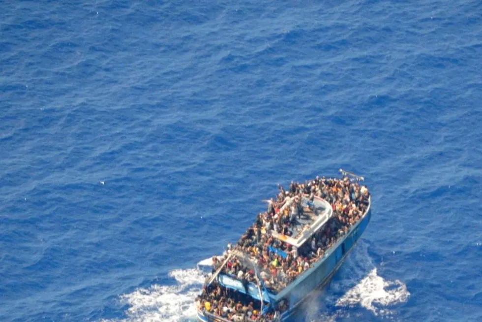 Migrantskip på vei mot tragedien 14. juni.