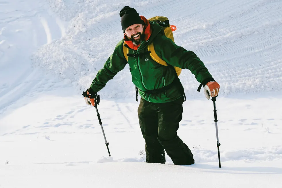 Til tross for en hektisk hverdag, har Per Morten Brusveen besteget alle Norges topper på over 2000 meter. Til sammen 230 stykker.