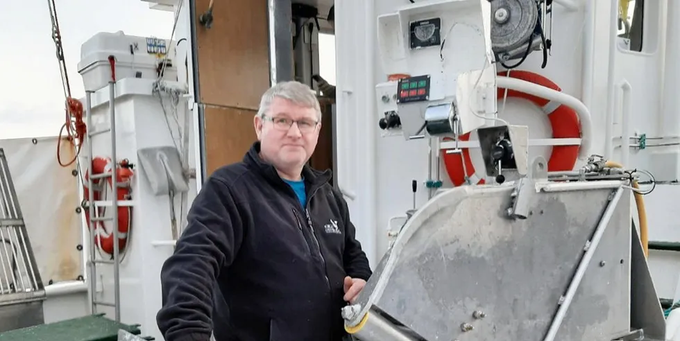 Stig Pedersen er styreleder i Bø Kystfiskarlag, som mener det er på tide med en gjennomgang av kostnadene i fiskeflåten.