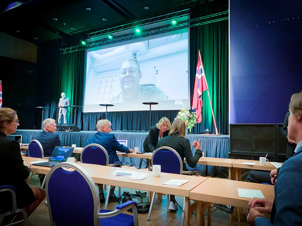 Justisminister Monica Mæland deltok onsdag på Totalforsvarets cybersikkerhetskonferanse hvor hackerangrepene mot Stortinget og norske kommuner var et hett tema.