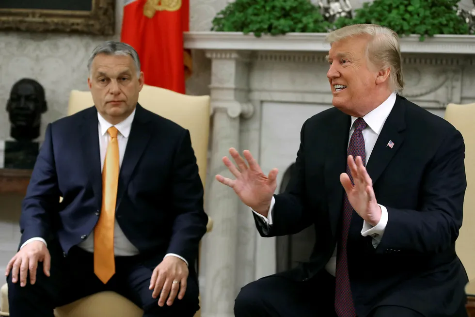 Ungarns statsminister Viktor Orbán liker Trump, men Europaparlamentet liker ikke Orbans demokratiske oppførsel.
