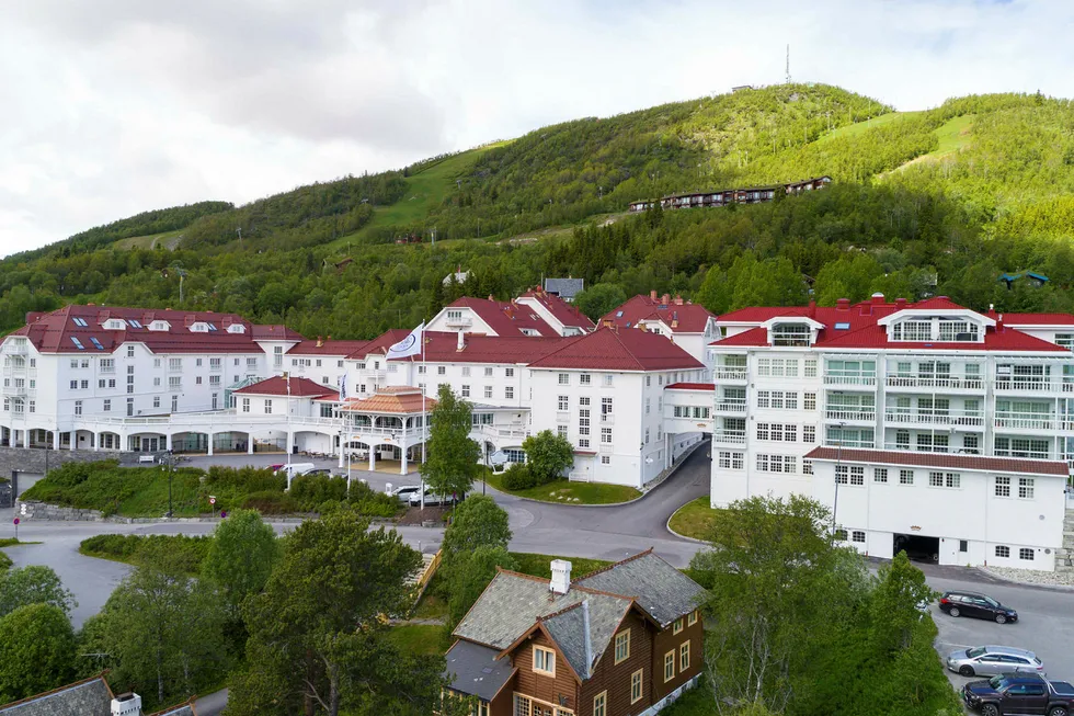 Driften av Dr. Holms Hotel på Geilo har gått med nær 50 millioner kroner i underskudd siden de nye eierne kom inn i 2012.
