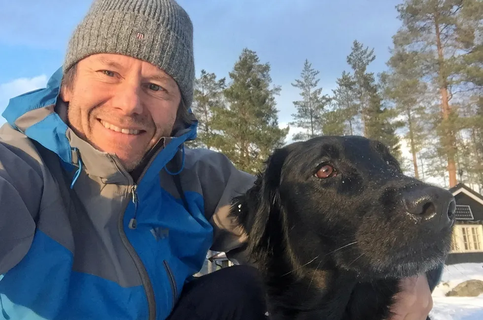 Trym Eidem Gundersen har tatt med seg hunden og dratt på hytta. Nå står han frem som lutefiskelsker.