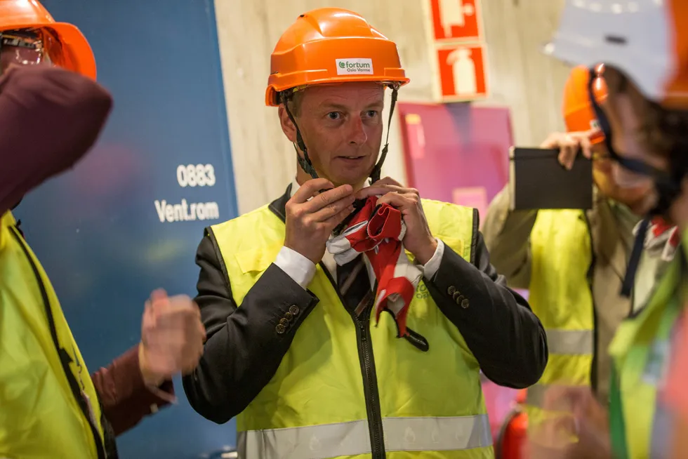 Terje Søviknes var olje- og energiminister fra 2016 til 2018. Han er ikke veldig begeistret for at Equinor bytter eier.