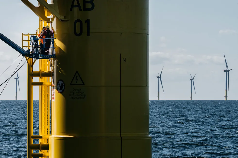 At Noreg skal etablere ein leiande posisjon innan vindkraft til havs er eit stort sjansespel, skriv Klaus Mohn.