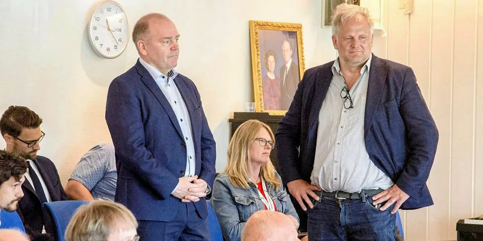 Asle Rønning og Helge Gåsø presenterte planene for kommunestyret denne uken.