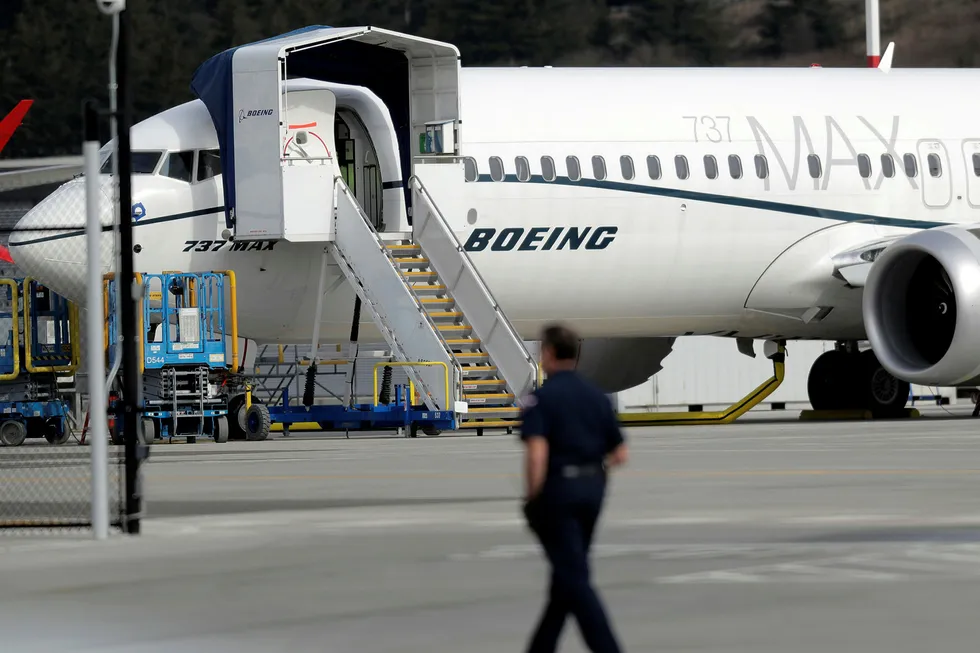 Amerikanske myndigheter har bedt om flere fakta rundt Boeings 737 Max-tillatelse.
