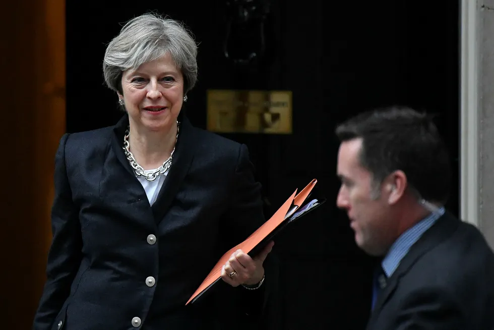 Storbritannias statsminister Theresa May er under hardt press, og hun må innse at brexitforhandlingene med EU har gått fullstendig i stå. Foto: BEN STANSALL/AFP Photo/NTB Scanpix