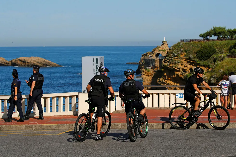 Over 13.000 politifolk skal patruljere gatene i den populære havnebyen, som ligger sørvest i Frankrike.