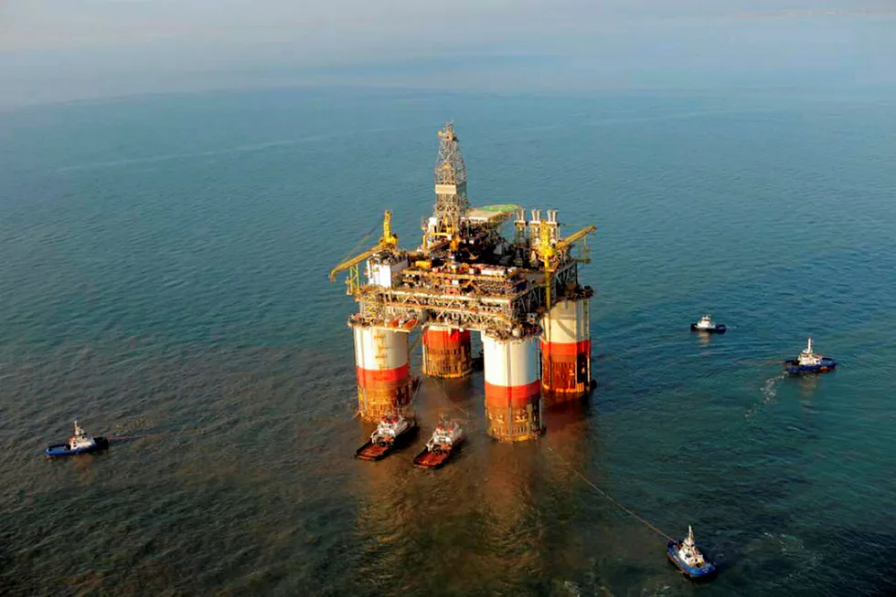 Well completion: Chevron's Big Foot tension-leg platform in the US Gulf of Mexico