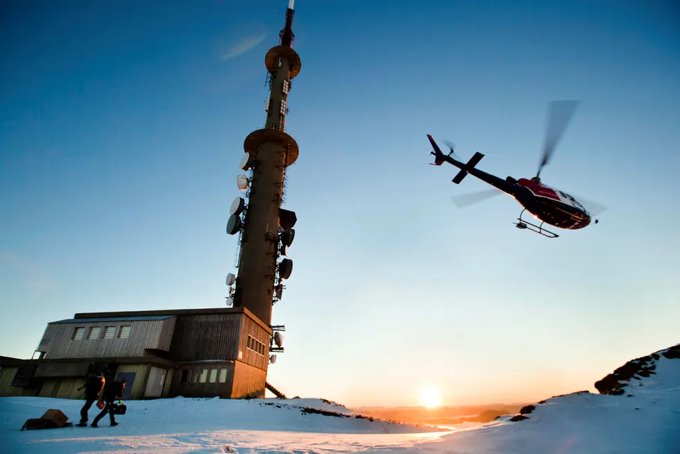 Tv-tårnet på Kattnakken på Stord er av de største installasjonene som huser basestasjoner i Norge. Huawei har levert basestasjoner til 4G-nettet, som det nye 5G-nettet vil bygge videre på.