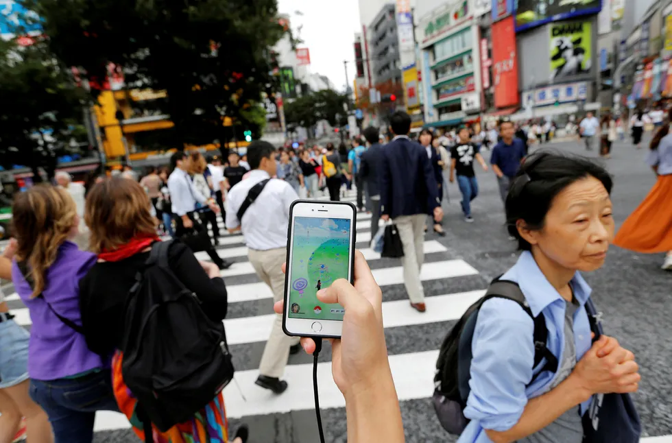 «Pokémon Go» var et lekent møte med AR som muliggjør sanselige opplevelser utover alt det vår natur og evolusjon har forberedt oss på. Foto: Toru Hanai / Reuters