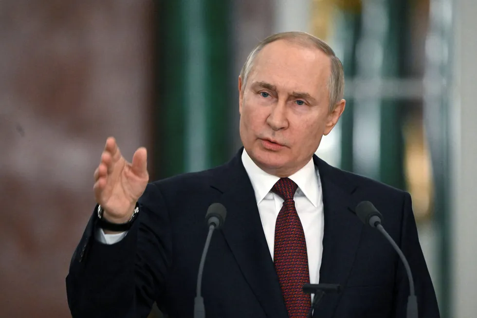 President Vladimir Putin og Kreml sier de vestlige stridsvognene er en direkte innblanding i Ukraina-konflikten.