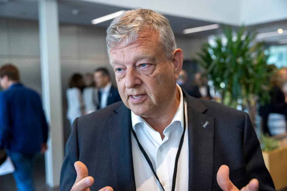 Nammo-sjef Morten Brandtzæg mener regjeringens forventning om likt kronetillegg for ansatte og ledere kan påvirke konkurransekraften og føre til reallønnsnedgang.