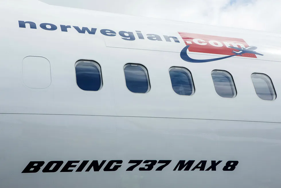 Norwegian skal ta imot første leveranse av Boeing 737 Max flyet. Norwegians første 737 max på Boeing Delivery Center i Seattle.