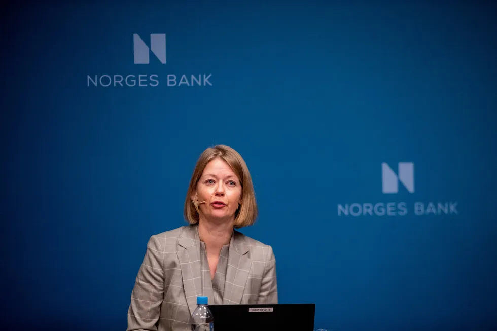 Norges Banks anslag for forbruksveksten i år og neste år kan være for optimistisk, skriver Martin Blomhoff Holm. Sentralbanksjef Ida Wolden Bache.
