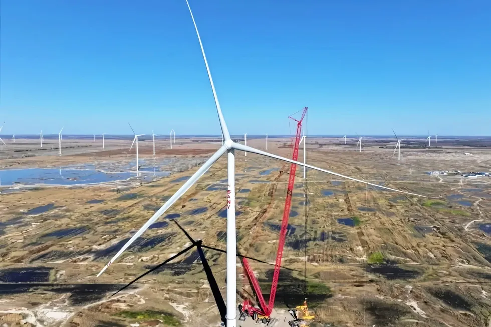 A picture of the 15MW turbine that was installed yesterday in Tongyu, Jilin Province, in China's northeast.