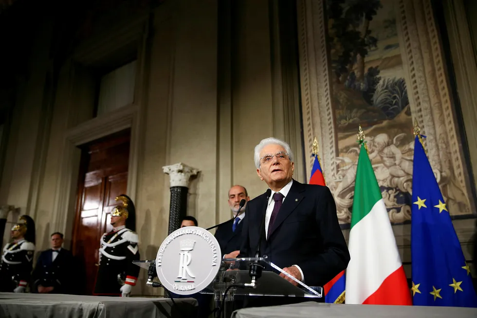 Italias president Sergio Mattarella har hindret de EU-skeptiske partiene Femstjernersbevegelsen (M5S) og Ligaen i å danne ny regjering. Foto: Alessandro Bianchi/Reuters/NTB Scanpix