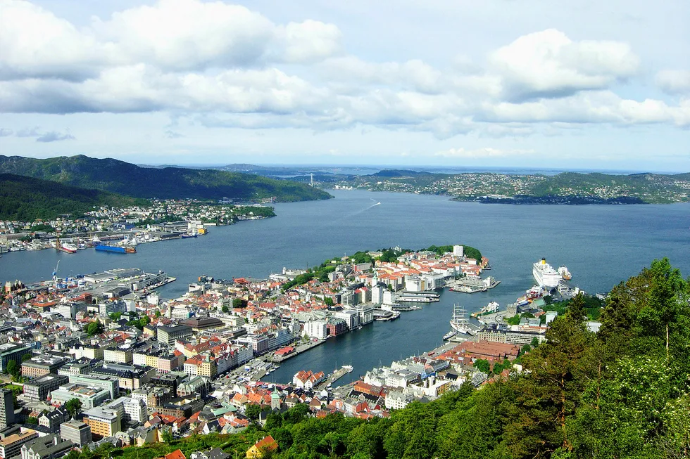 Mange av velgerne i Bergen er på vandring mellom partiene.