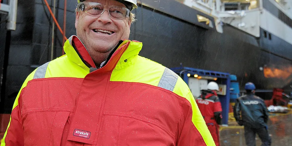 UNIK BÅT: -«Antarctic Endurance» er et skip som har gitt store ringvirkninger lokalt, også innen teknologi. Den er unik som fartøy ettersom den er designet for formålet, sier fiskeriminister Harald T. Nesvik, som fikk ta en titt på nybygget hos VARD Brattvåg torsdag.