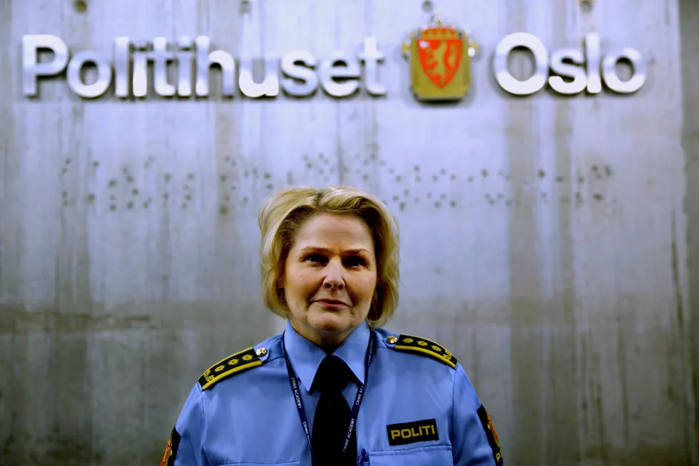 Skatteetaten gir ikke informasjon direkte til bankene. Men det kan politiet, mener politilederen Grete Lien Metlid ved Oslo politidistrikt, som har funnet en løsning på bankenes etterlysning av mer data om kriminelle.